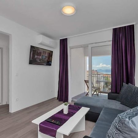Apartmani Daniela Podgora Buitenkant foto