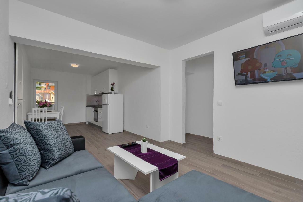 Apartmani Daniela Podgora Buitenkant foto