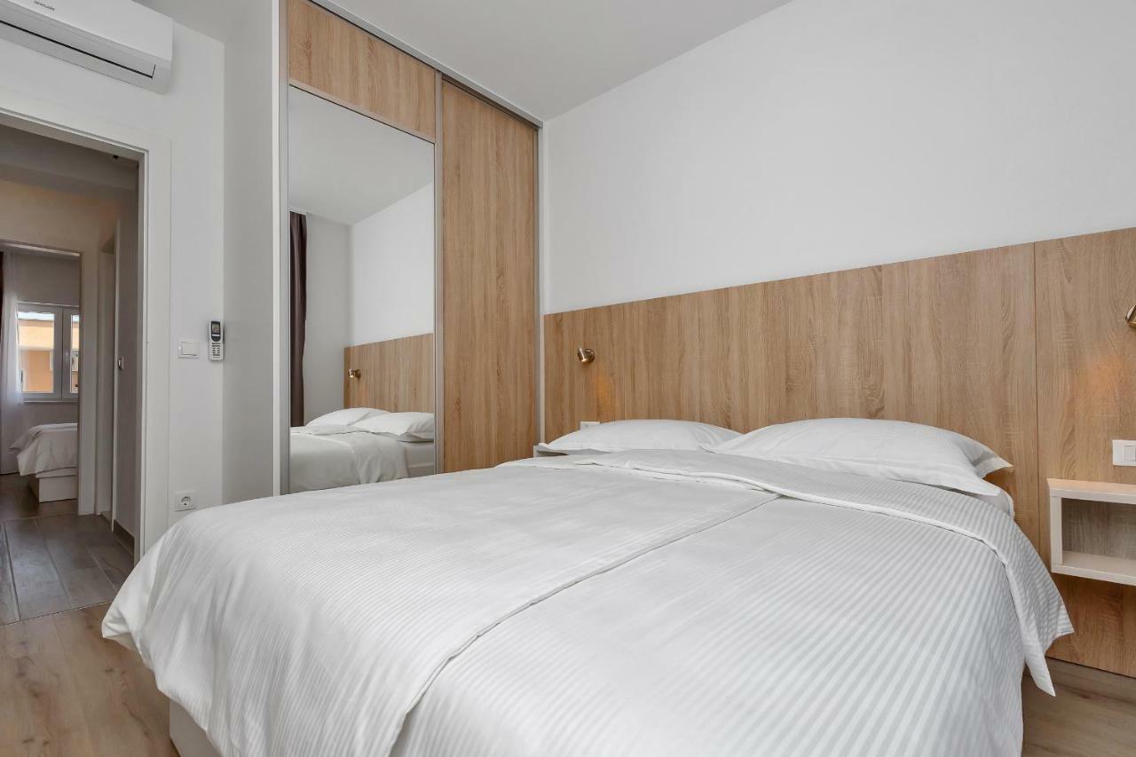 Apartmani Daniela Podgora Buitenkant foto