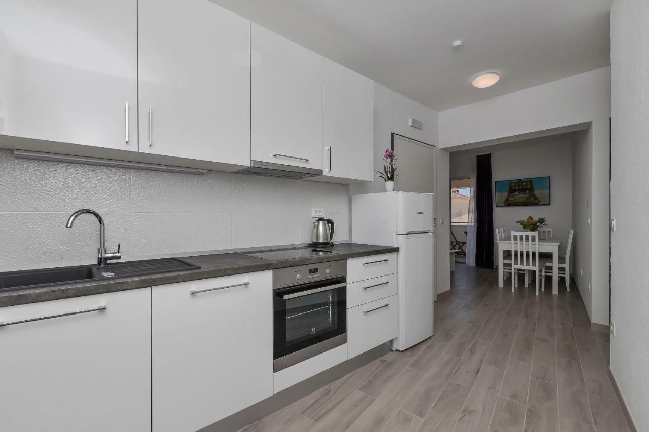 Apartmani Daniela Podgora Buitenkant foto