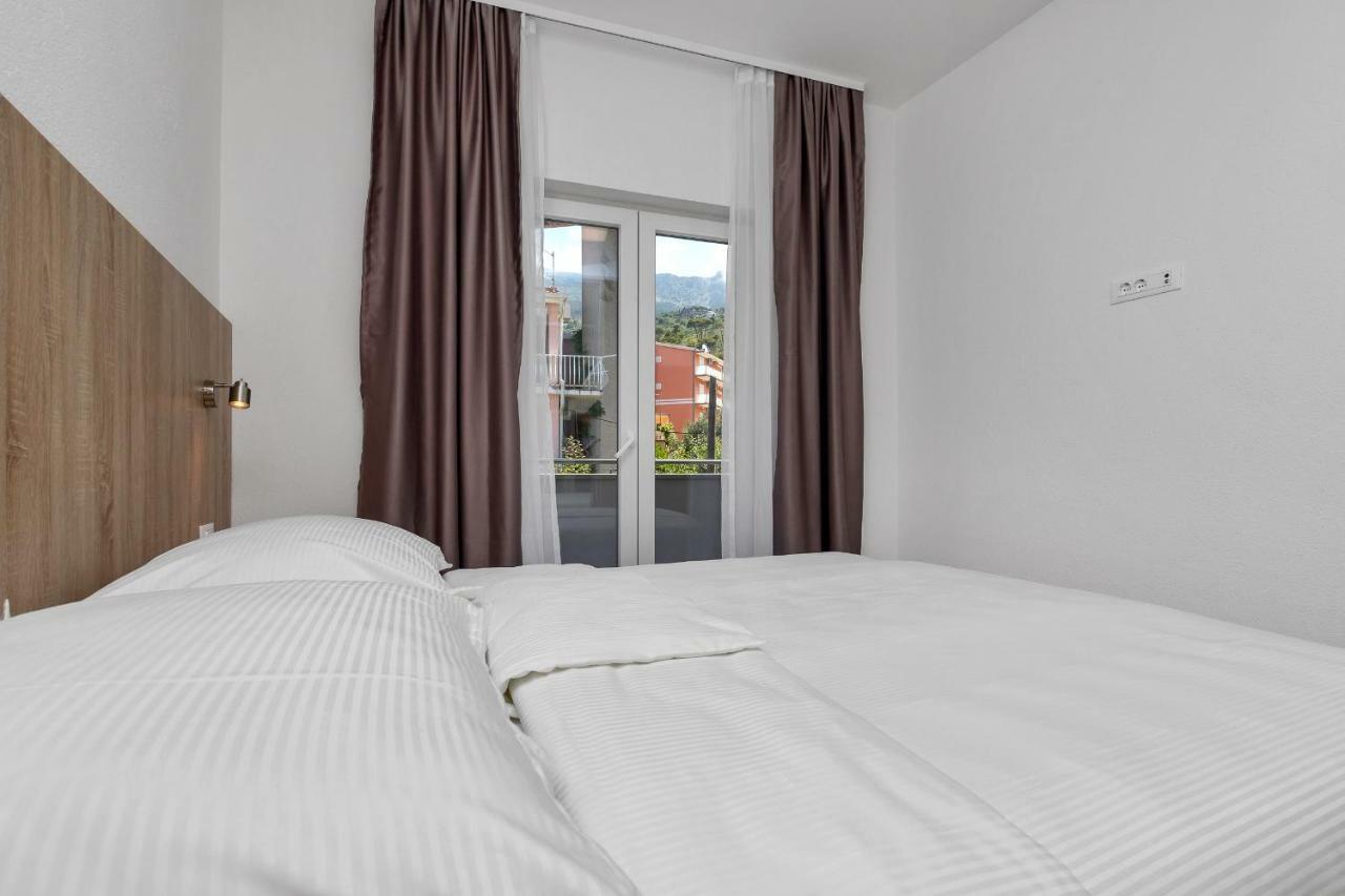 Apartmani Daniela Podgora Buitenkant foto